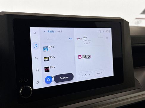 Certified 2025 Toyota Tacoma SR5 image 21