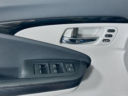 Certified 2017 Honda Pilot Elite image 17