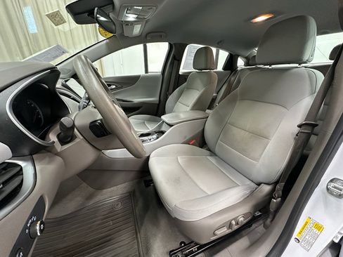Used 2023 Chevrolet Malibu LS FWD image 24