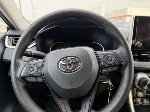 Used 2023 Toyota RAV4 LE image 12