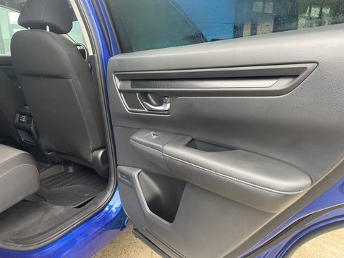 Used 2023 Honda CR-V LX image 14