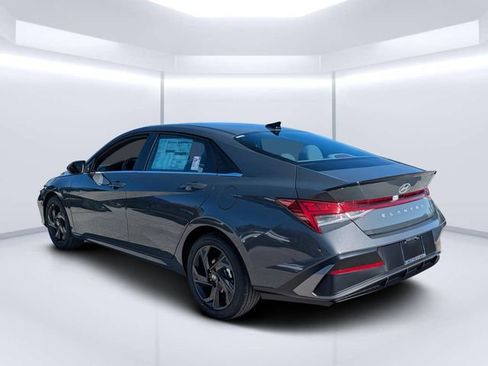 New 2026 Hyundai Elantra SEL Sport Premium FWD image 5