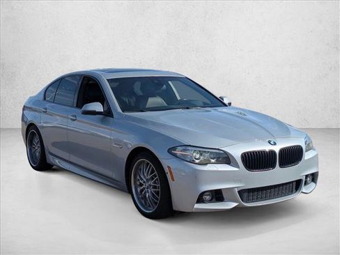 Used 2015 BMW 550i Sedan image 3