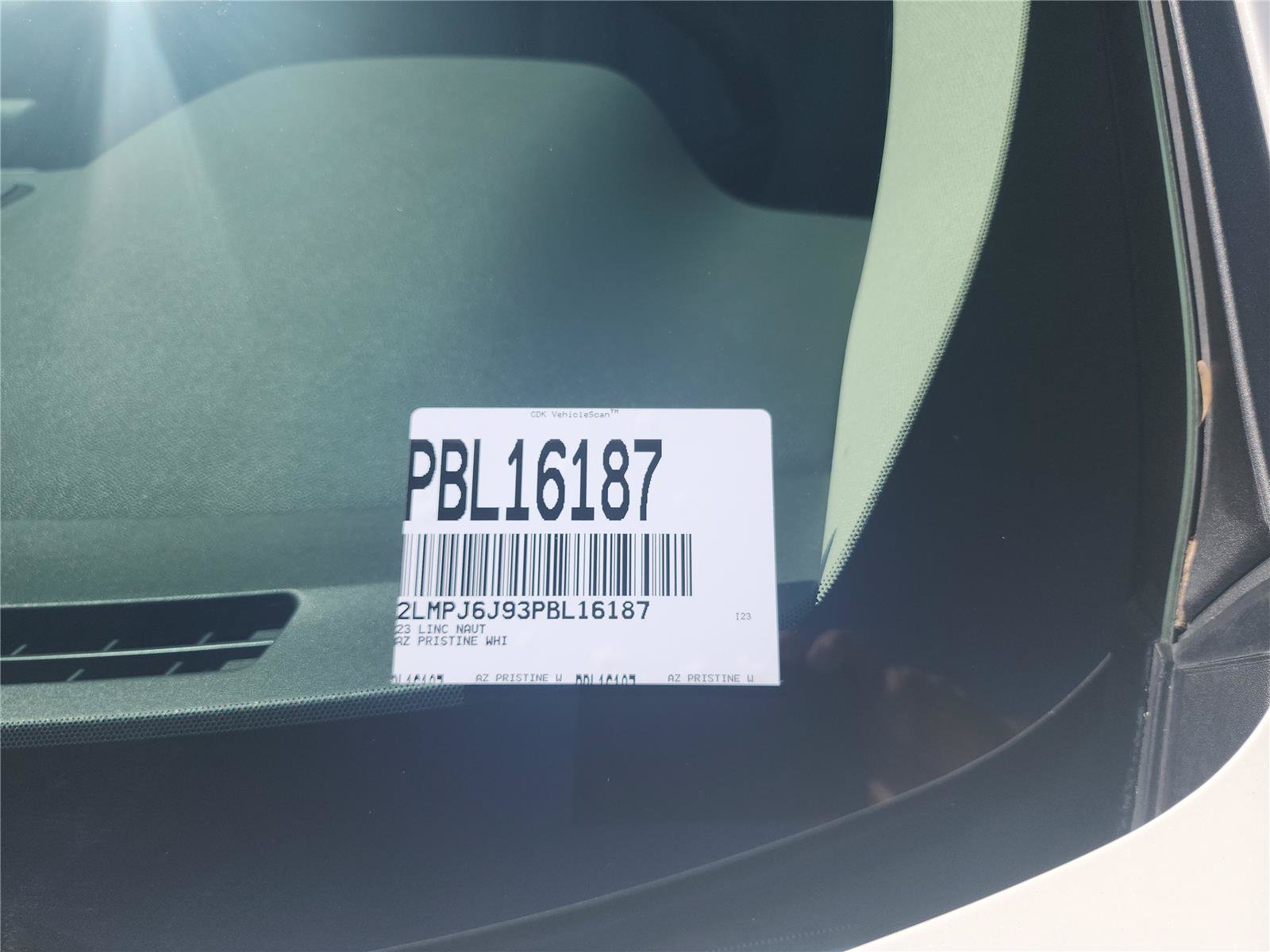 Used 2023 Lincoln Nautilus FWD image 11