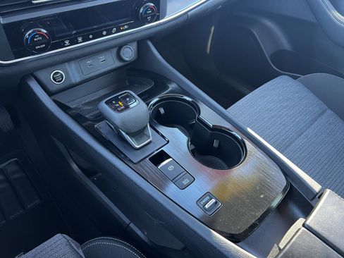 Certified 2023 Nissan Rogue SV image 17