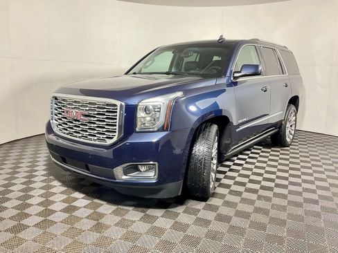 Used 2018 GMC Yukon Denali w/ Open Road Package AWD/4WD image 13