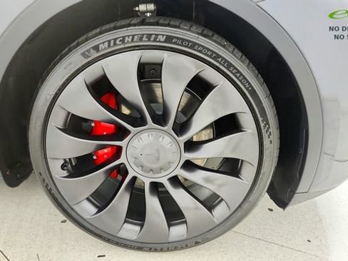 Used 2024 Tesla Model Y Performance AWD/4WD image 74