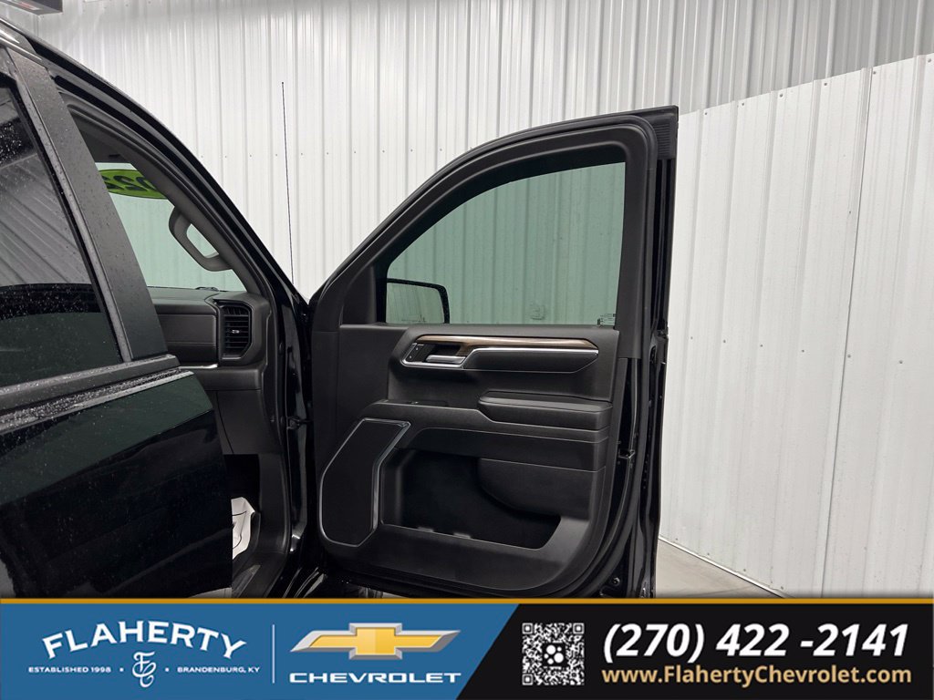 Used 2022 Chevrolet Silverado 1500 RST AWD/4WD image 14