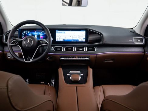 Used 2025 Mercedes-Benz GLE 350 4MATIC image 10