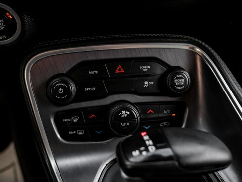 Used 2018 Dodge Challenger SXT RWD image 26