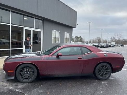 Used 2018 Dodge Challenger T/A image 3