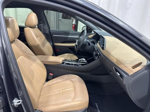 Used 2020 Hyundai Sonata SEL w/ Premium + Sunroof Package FWD image 29