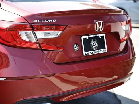 Used 2018 Honda Accord EX image 9