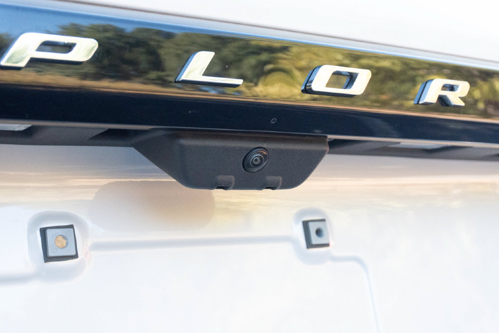 Used 2025 Ford Explorer Active RWD image 10