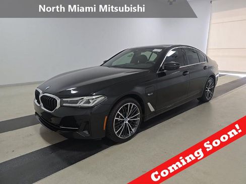 Used 2023 BMW 530e w/ Convenience Package RWD image 1