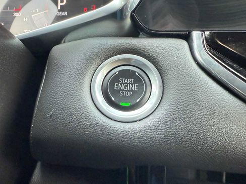 Used 2024 GMC Canyon Elevation w/ Convenience Package image 30