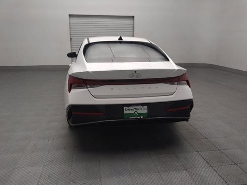 Used 2025 Hyundai Elantra SEL FWD image 6