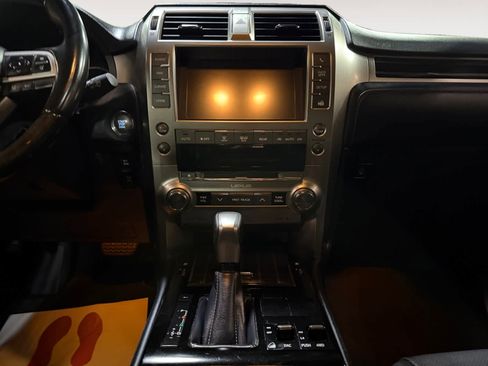Used 2021 Lexus GX 460 Premium w/ Premium Package AWD/4WD image 18