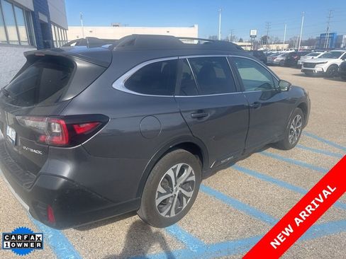 Used 2022 Subaru Outback Limited image 5