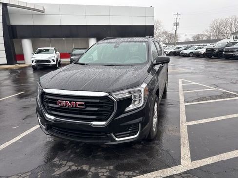 Certified 2023 GMC Terrain SLE w/ Driver Convenience Package image 12