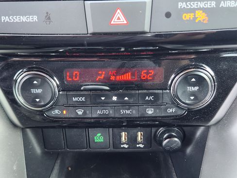 Used 2024 Mitsubishi Eclipse Cross SE AWD/4WD image 12