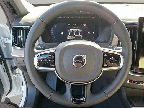 New 2026 Volvo XC90 B6 Plus w/ Protection Package Premier image 11