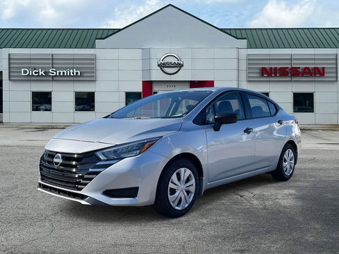 Used 2025 Nissan Versa S w/ Trunk Package image 3