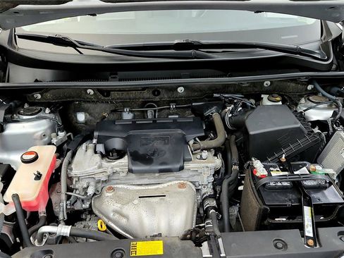 Used 2015 Toyota RAV4 LE image 27