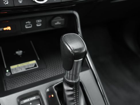 Used 2024 Honda CR-V EX-L image 16
