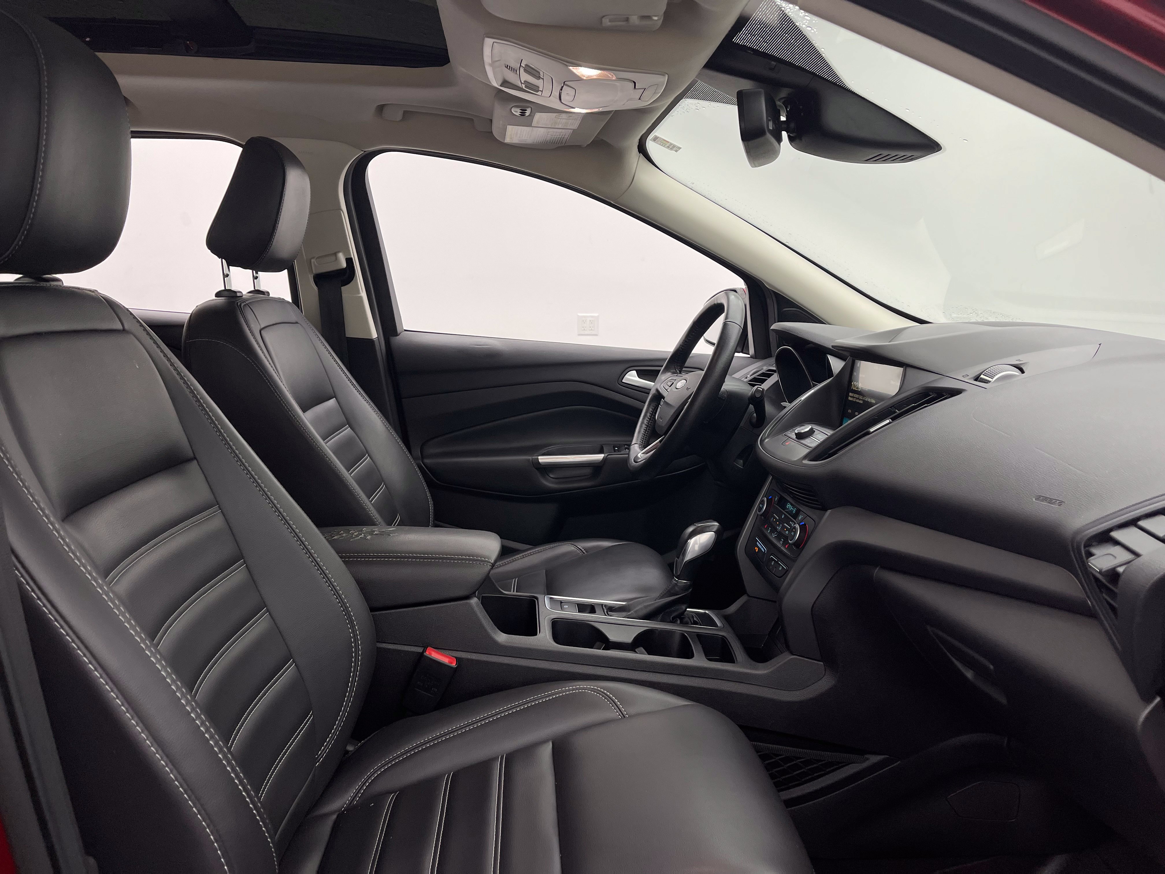 Used 2019 Ford Escape SEL AWD/4WD image 36