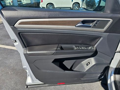 Used 2019 Volkswagen Atlas SE image 15