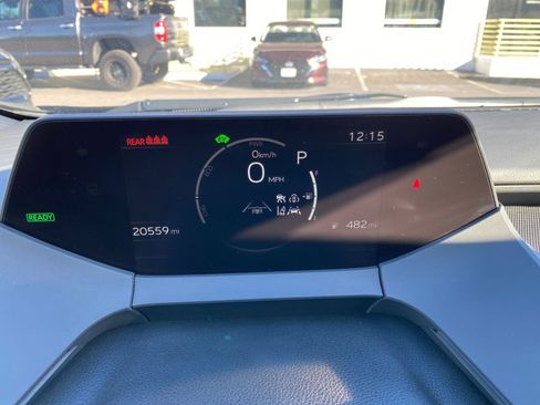 Used 2025 Toyota Prius LE image 40