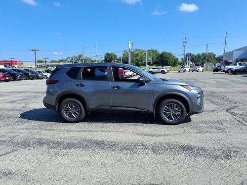 Used 2024 Nissan Rogue S AWD/4WD image 4