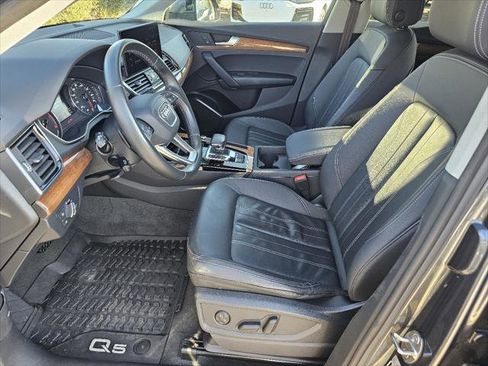 Used 2023 Audi Q5 2.0T Premium w/ Convenience Package image 10