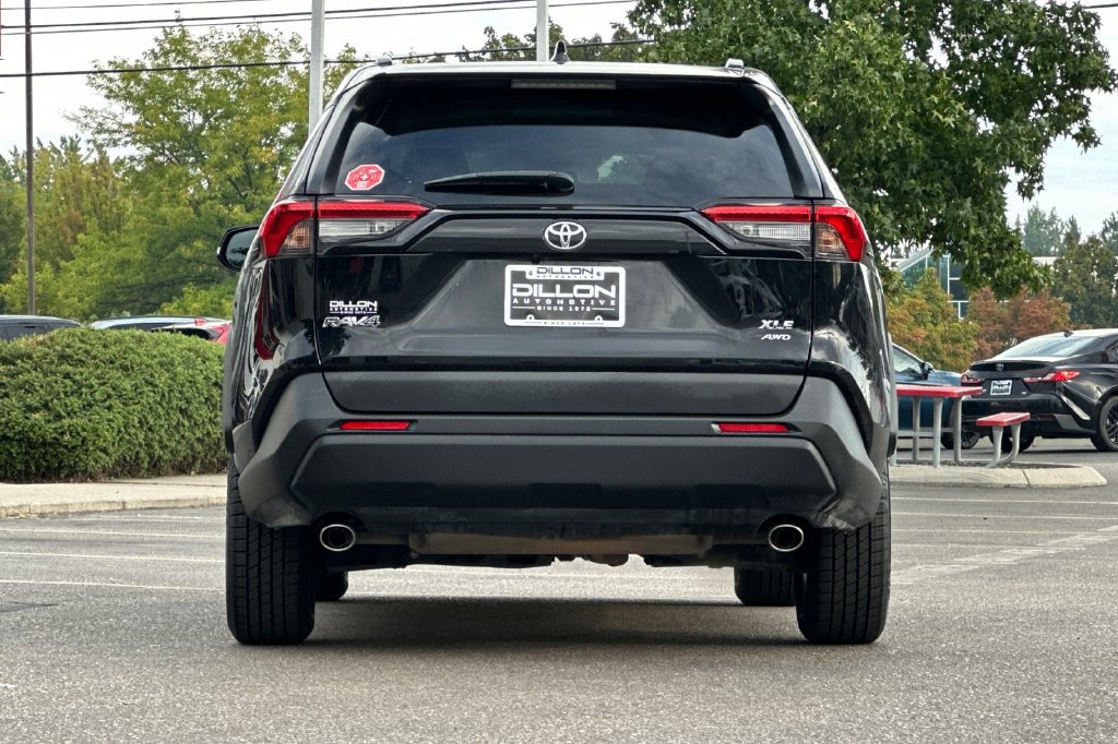 Used 2025 Toyota RAV4 XLE AWD/4WD image 8