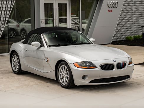 Used 2003 BMW Z4 2.5i RWD image 3