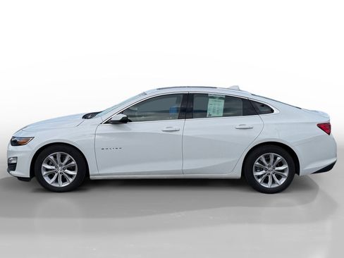 Used 2023 Chevrolet Malibu LT image 2