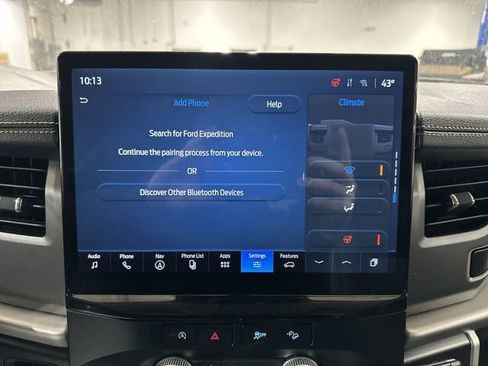 Used 2024 Ford Expedition XLT image 30