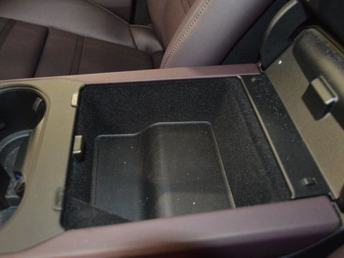 Certified 2025 Porsche Cayenne Coupe image 36