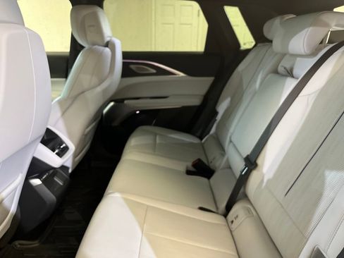 Certified 2024 Cadillac Lyriq Luxury AWD/4WD image 13