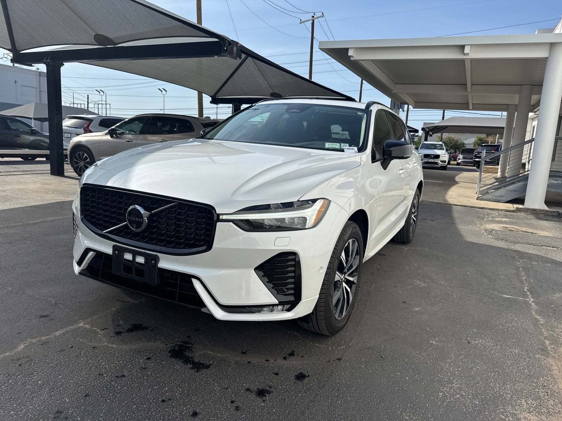 Certified 2024 Volvo XC60 B5 Plus w/ Climate Package AWD/4WD image 1