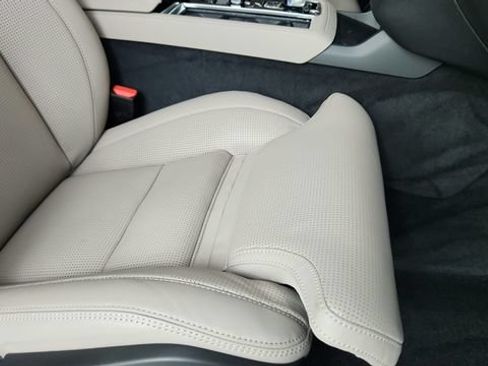 Certified 2026 Volvo XC90 B6 Ultra w/ Protection Package AWD/4WD image 40