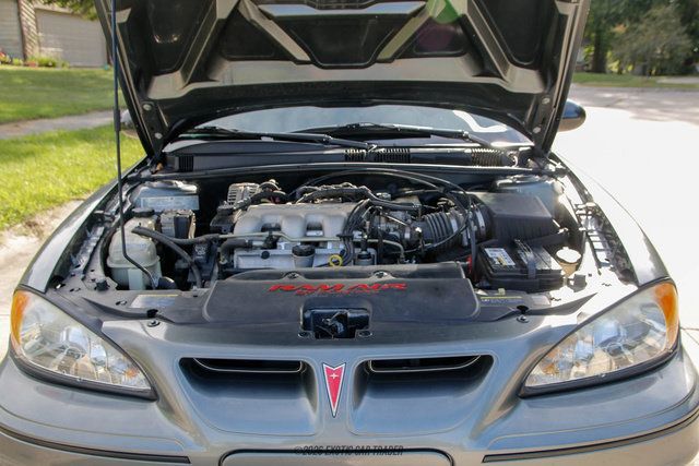 Used 2005 Pontiac Grand Am GT FWD image 16