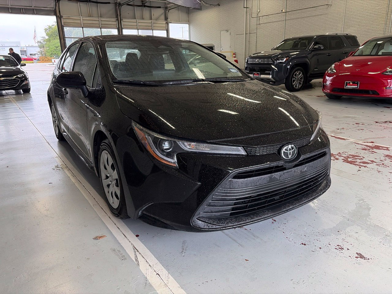 Used 2025 Toyota Corolla LE FWD image 3