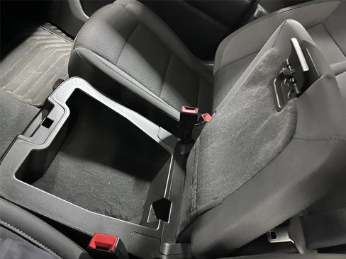 Used 2022 Chevrolet Silverado 1500 Custom Trail Boss image 31