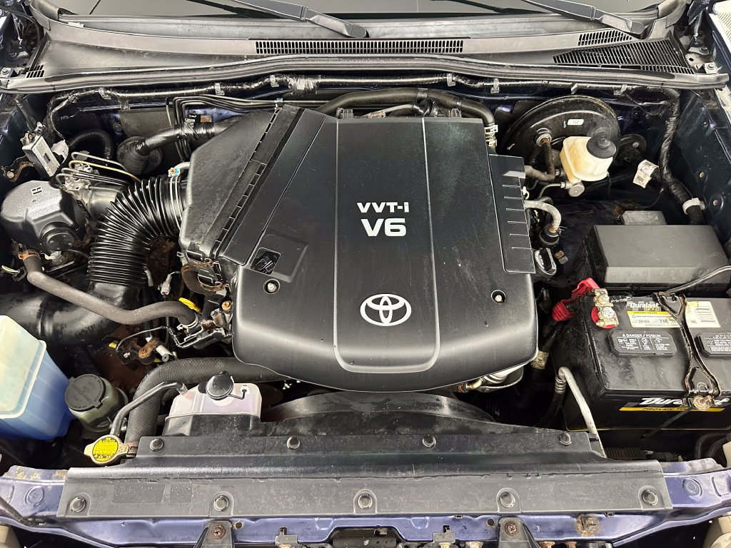 Used 2012 Toyota Tacoma 4x4 Access Cab V6 w/ SR5 Pkg image 29
