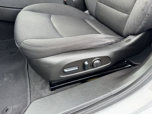 Used 2022 Chevrolet Malibu LT image 13