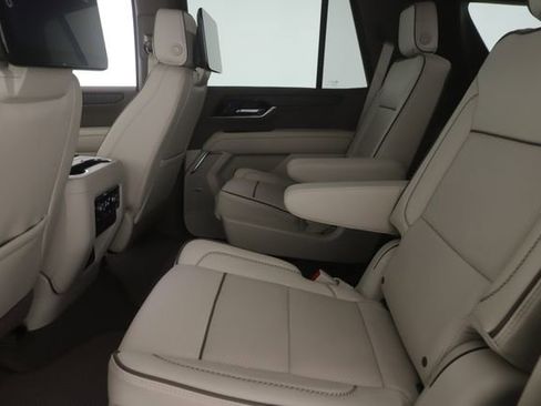 Used 2026 GMC Yukon Denali w/ Denali Reserve Package AWD/4WD image 30