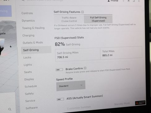 Used 2024 Tesla Cybertruck AWD Crew Cab image 23