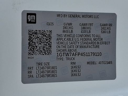 Used 2025 GMC Savana 2500 w/ Driver Convenience Package RWD image 30